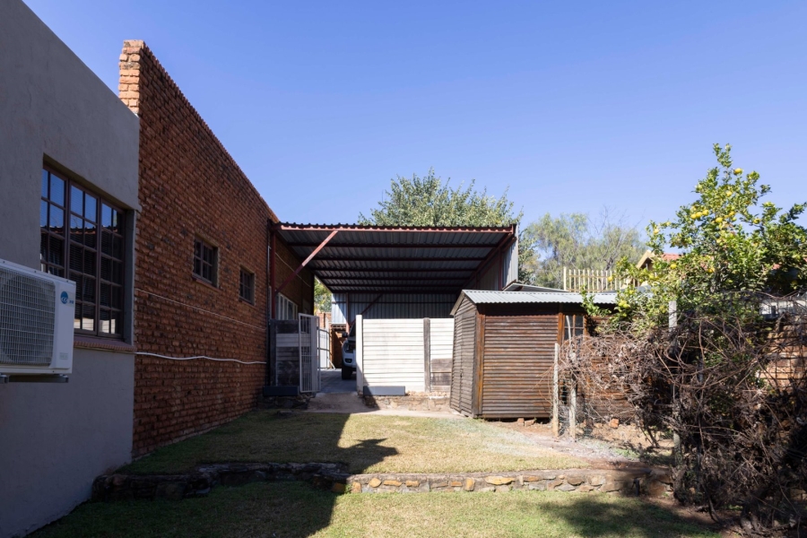 To Let 4 Bedroom Property for Rent in Ifafi North West